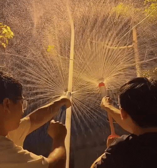 WaterShow™ Waterspeelgoed – Magisch water-vuurwerk voor zomerse dagen