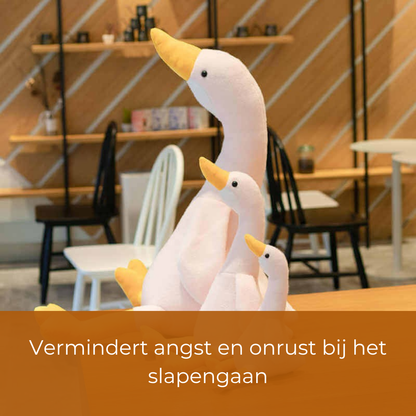 LunaNest™ – Soft Dream Goose Plush & Sleep Friend