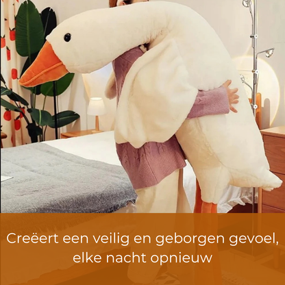LunaNest™ – Soft Dream Goose Plush & Sleep Friend