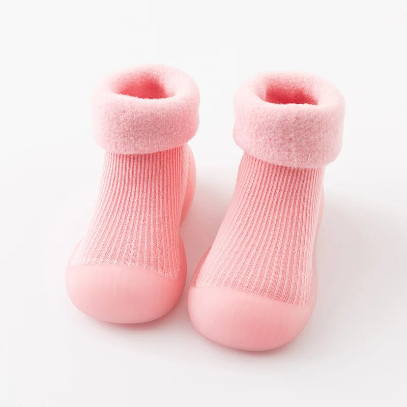 StapSokjes in roze, met omgeslagen boord en roze rubberen zool