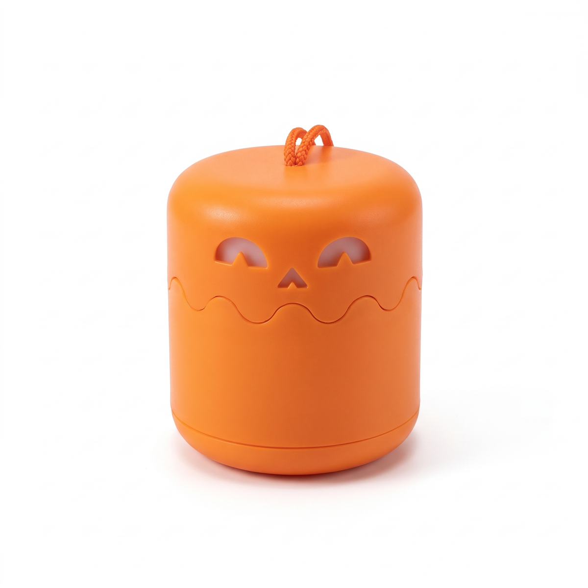 SpookLampion pompoenlamp van dichtbij, met het koord om op te hangen